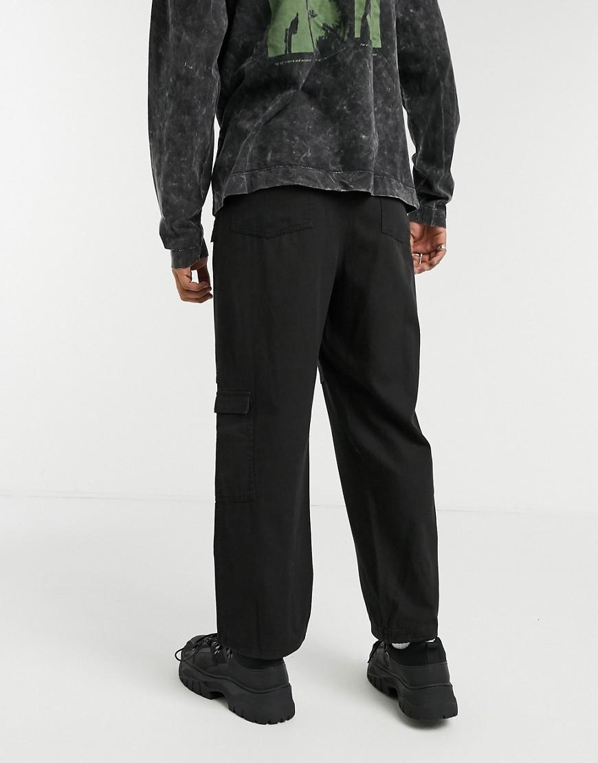 czarne spodnie jeans