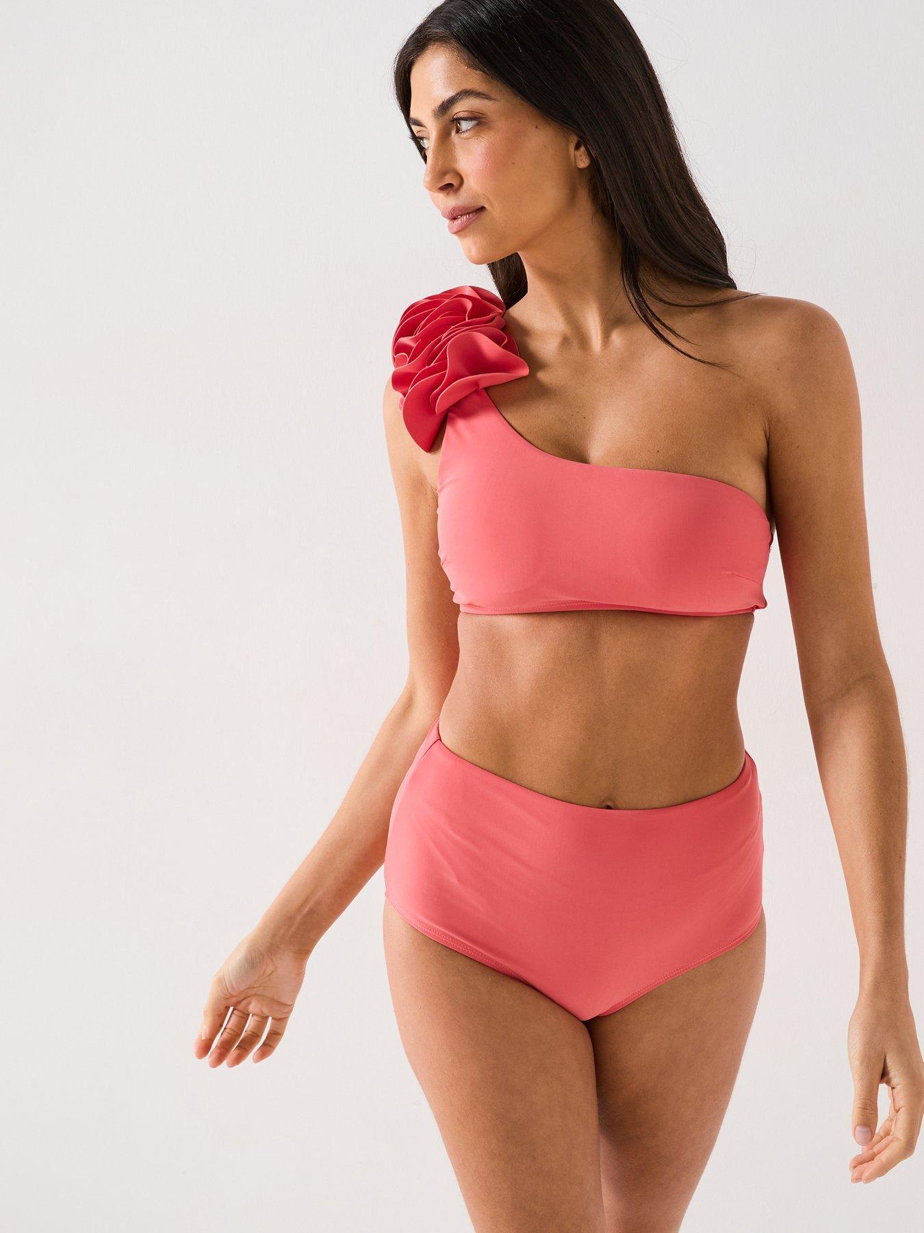 V BY VERY GÓRA OD BIKINI NA JEDNO RAMIĘ
