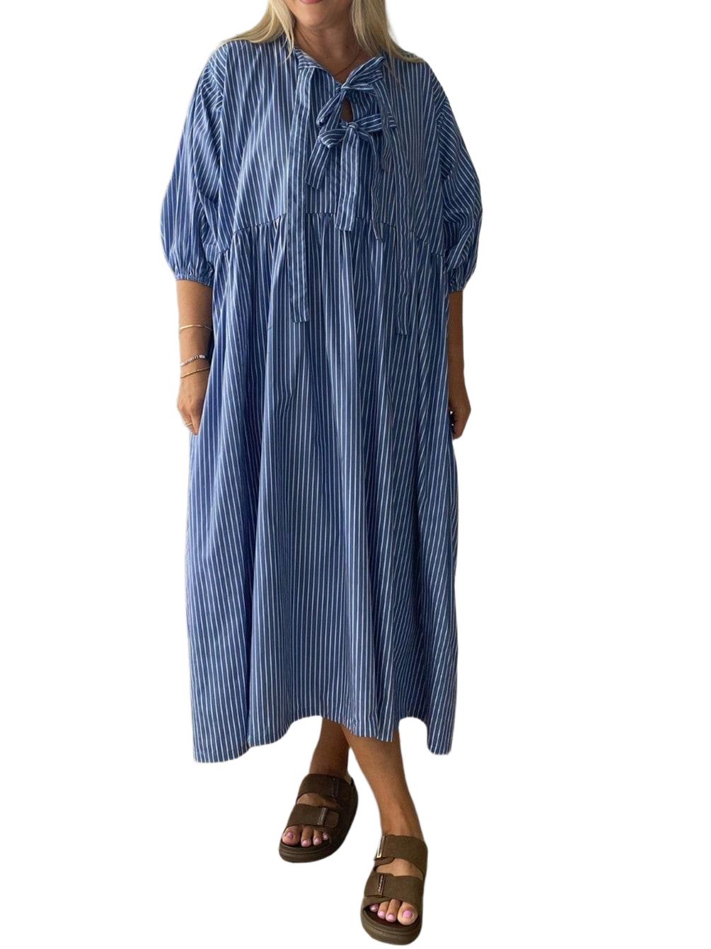 KOSZULOWA SUKIENKA MIDI W PASKI OVERSIZE