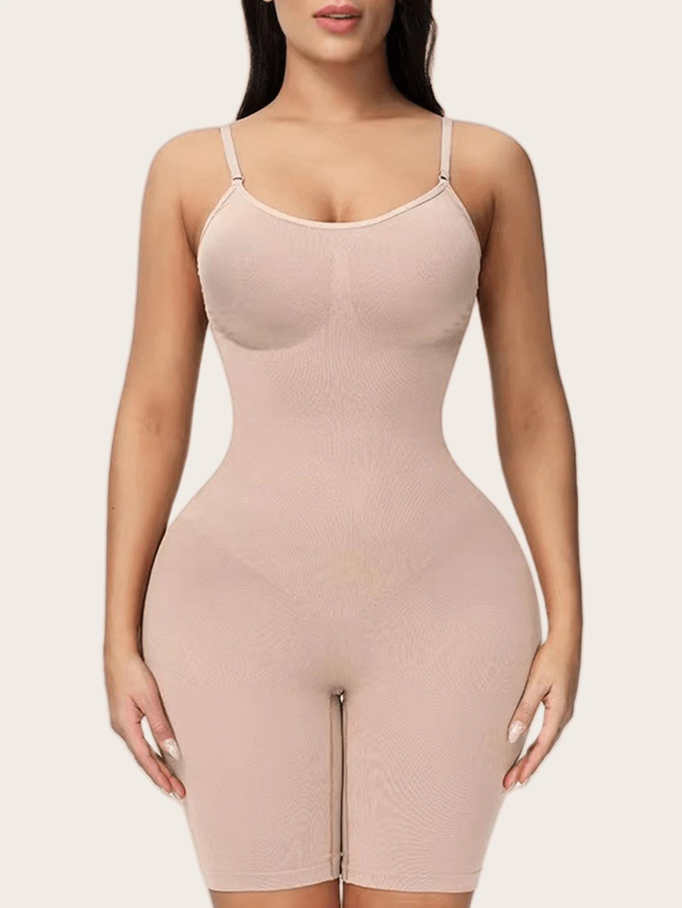 beżowy kombinezon modelujący