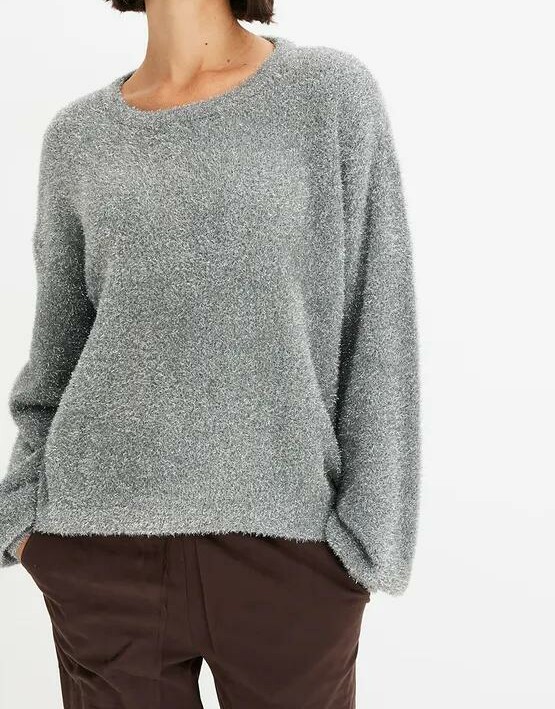 SWETER Z LUREKSOWĄ NITKĄ