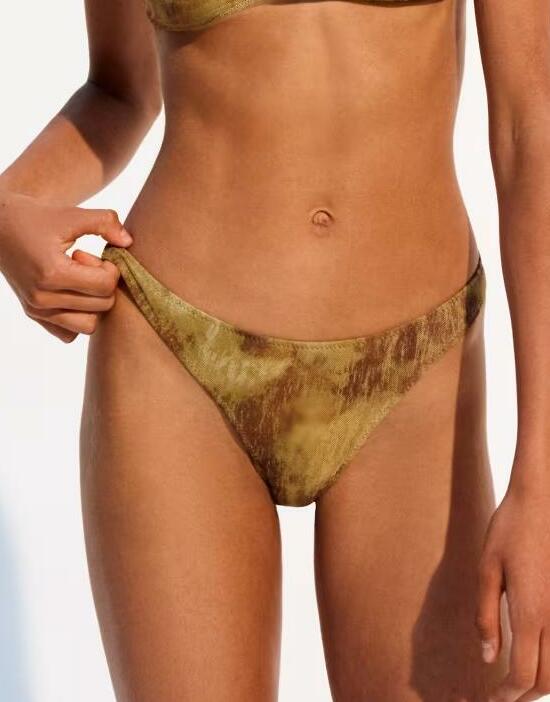 DÓŁ OD BIKINI