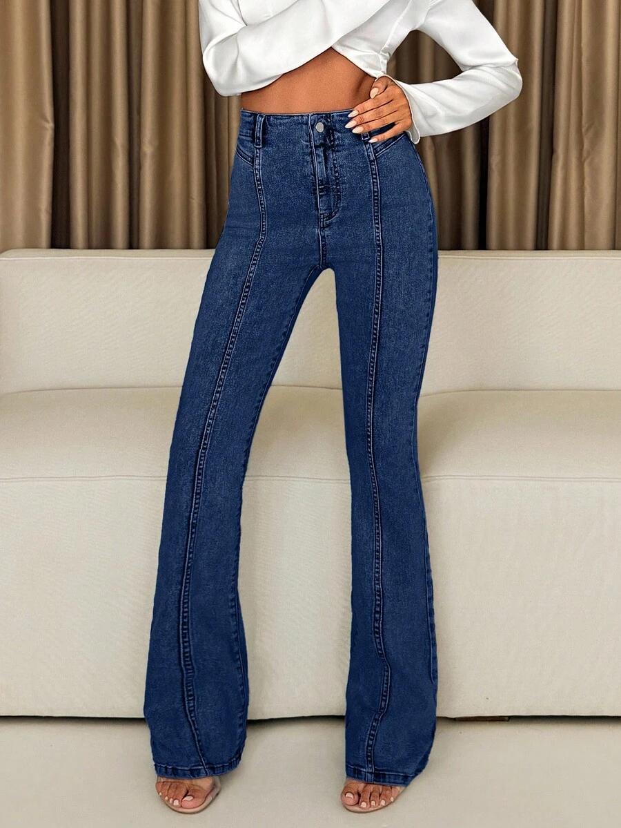 niebieskie spodnie jeans dzwony