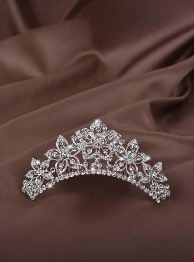 ozdobna tiara do włosów