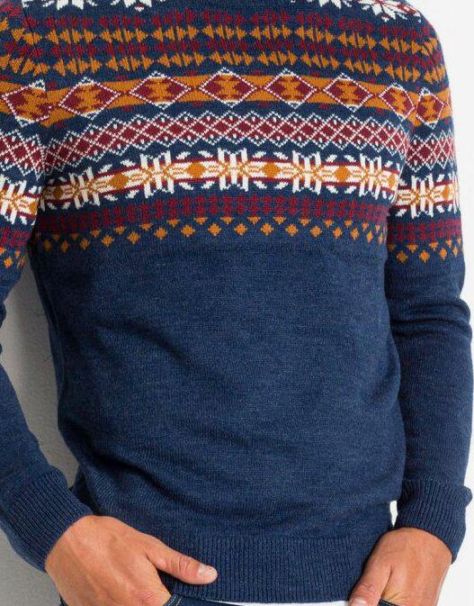 SWETER ZE WZOREM
