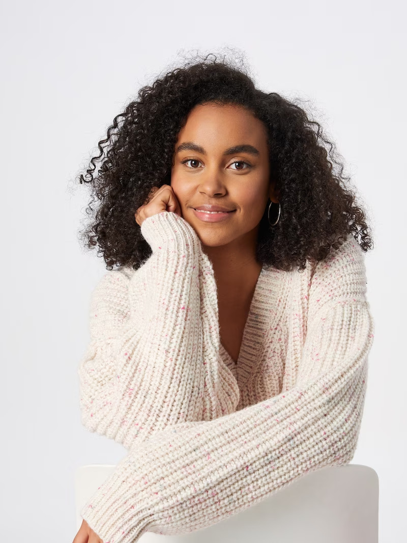 SWETER WEŁNA V-NECK