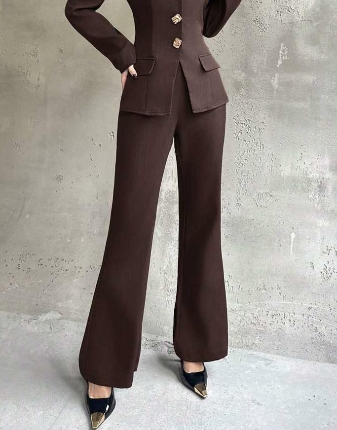 brązowe eleganckie spodnie