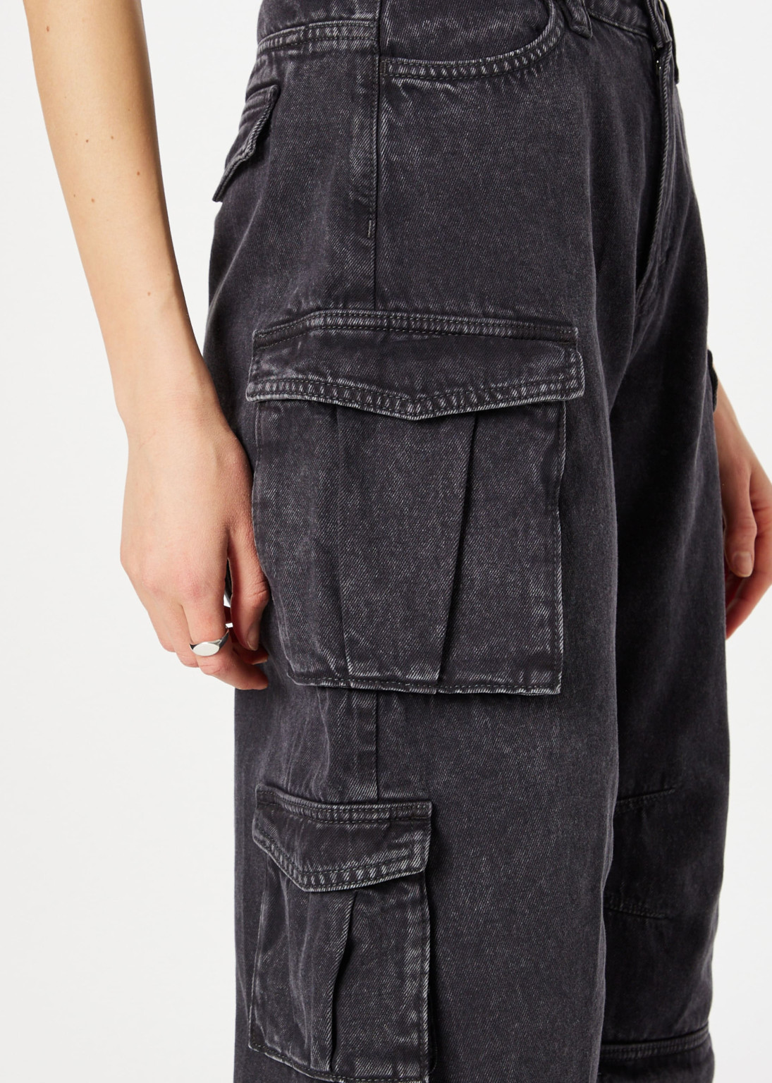 SPODNIE JEANS KIESZENIE