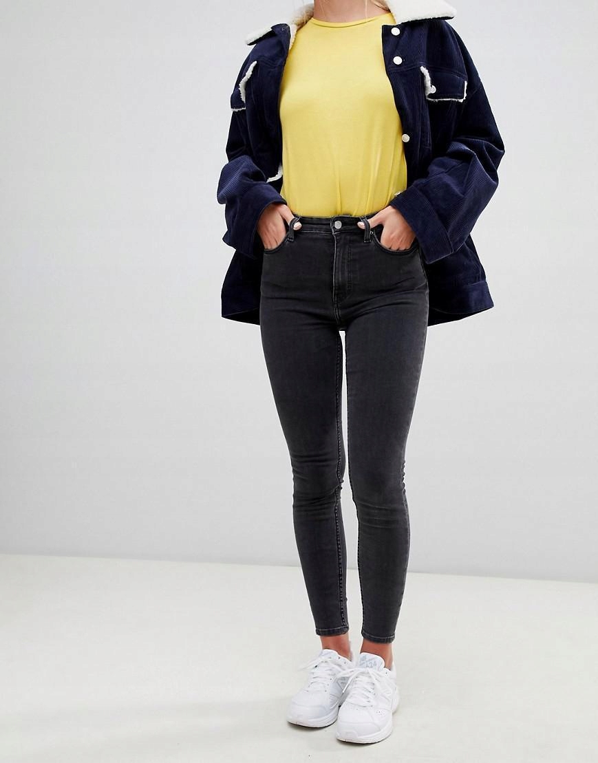 szare spodnie jeans 
