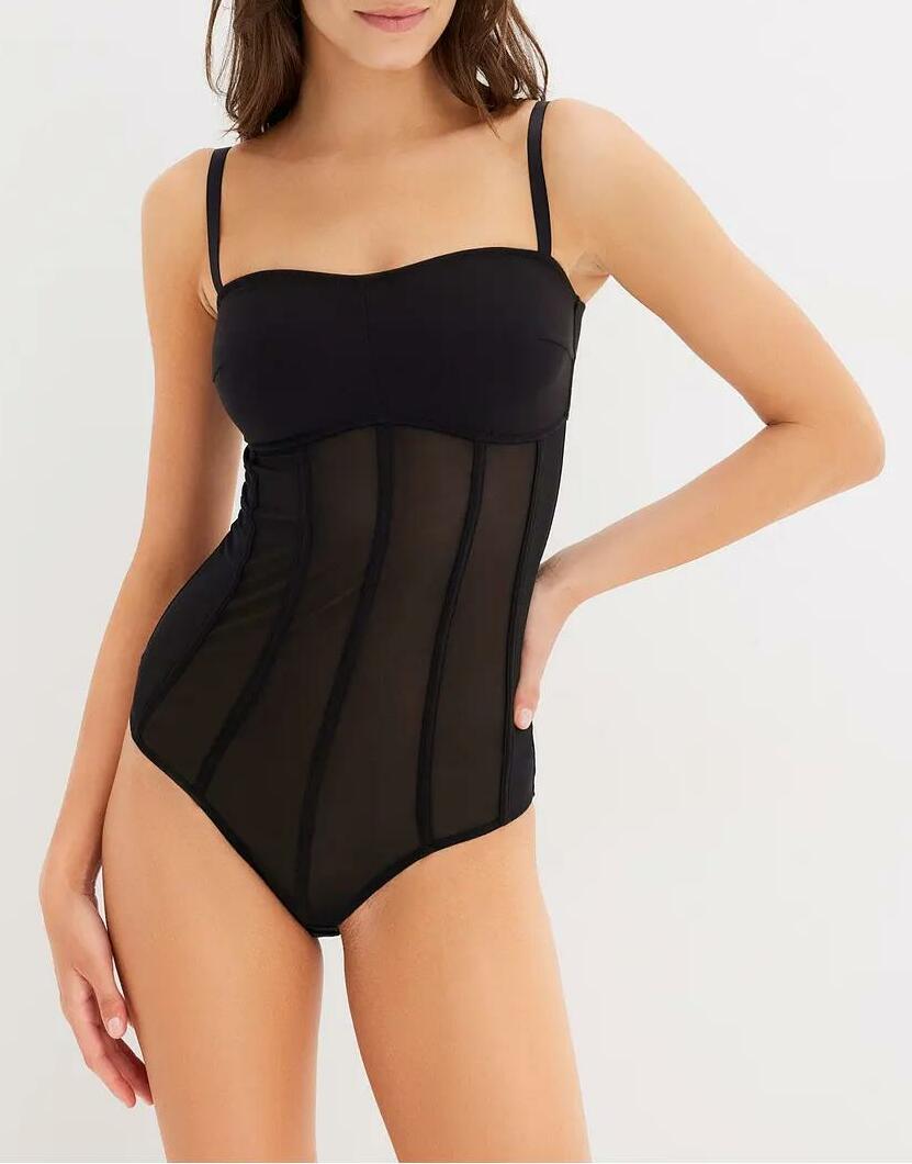 BODY ZE STRINGAMI
