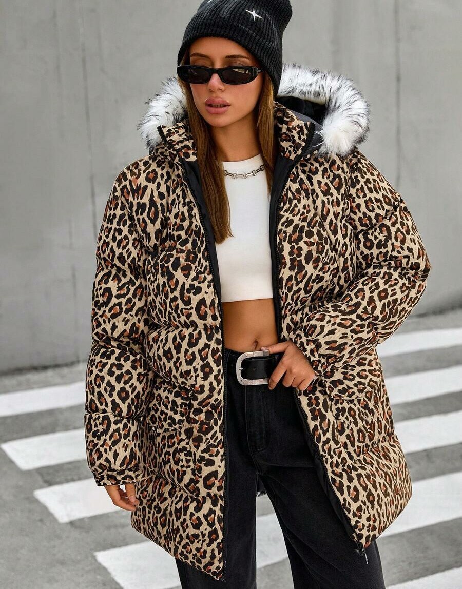 pikowana kurtka animal print