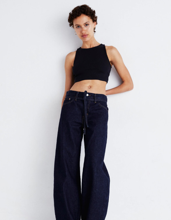 PRĄŻKOWANY CROP TOP