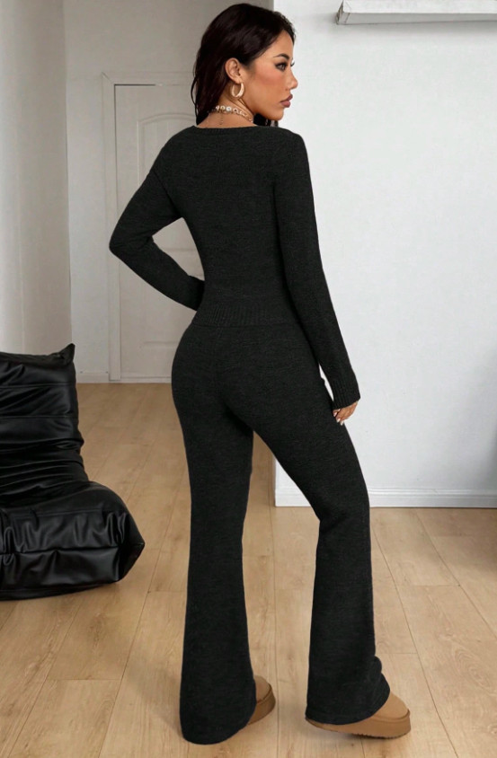 DZIANINOWY KOMPLET SWETER SPODNIE