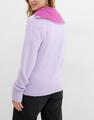 SWETER ZE STÓJKĄ