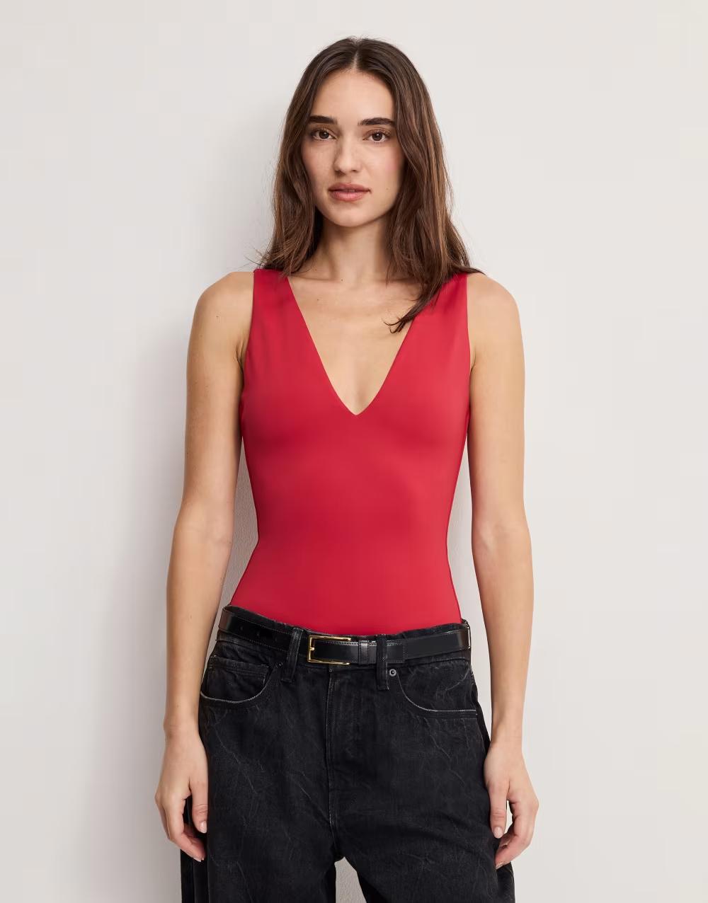 czerwone body bez rękawów v-neck