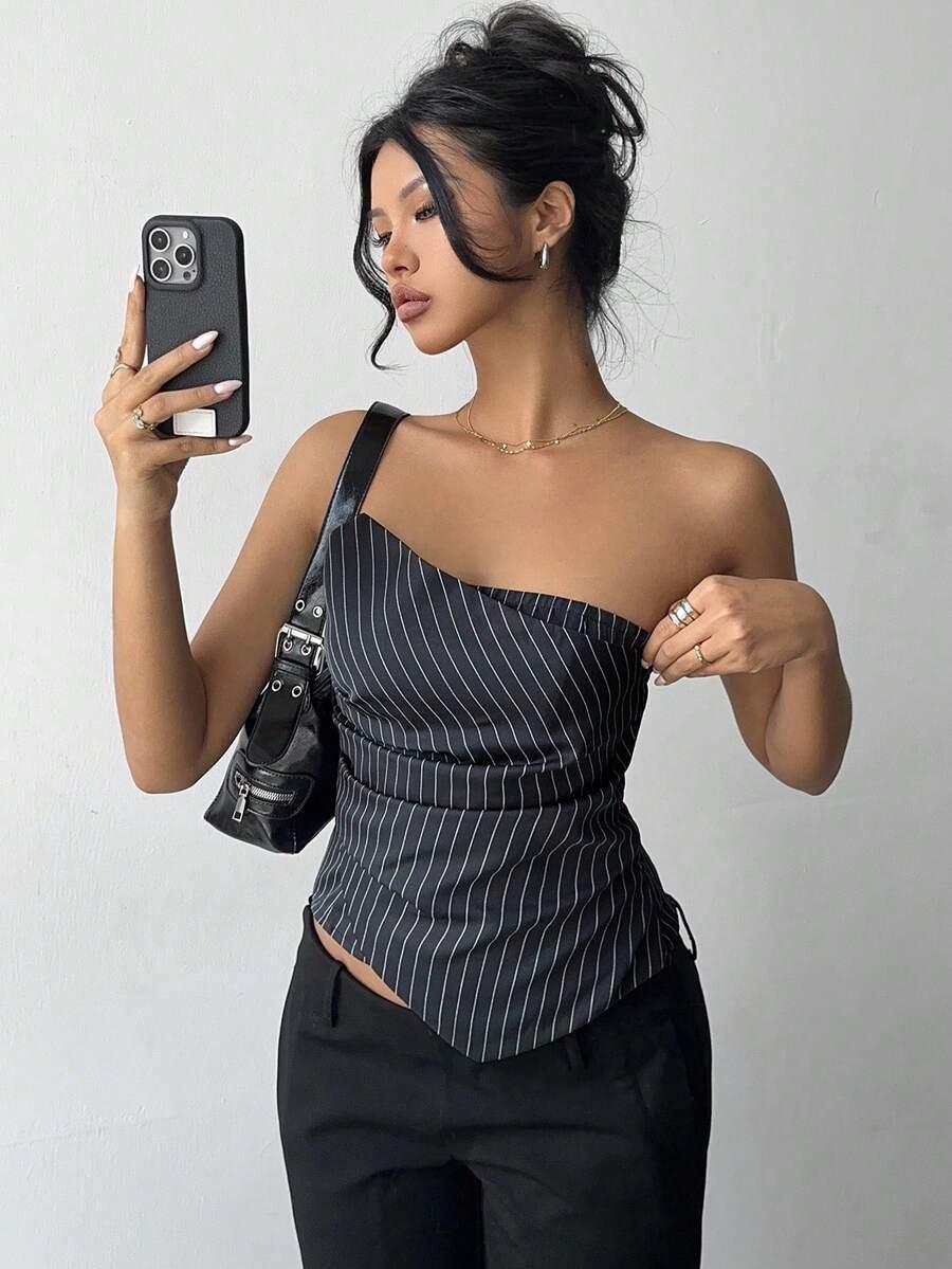 szary top w paski
