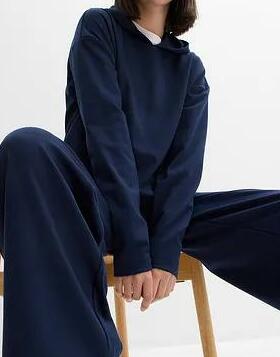 BLUZA Z KAPTUREM 