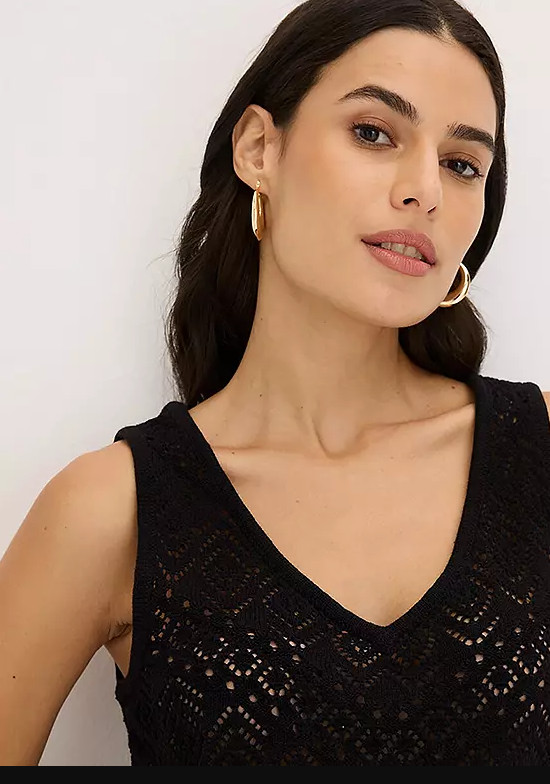 CZARNY DZIANINOWY TOP