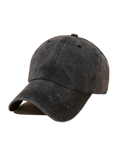 szara czapka z daszkiem