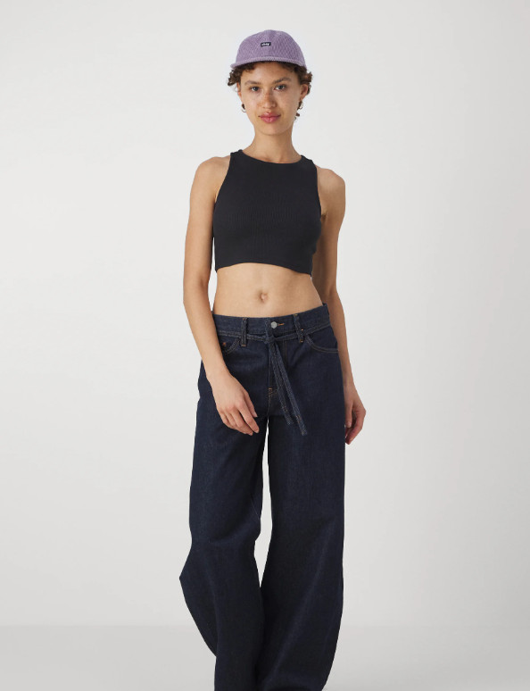 PRĄŻKOWANY CROP TOP