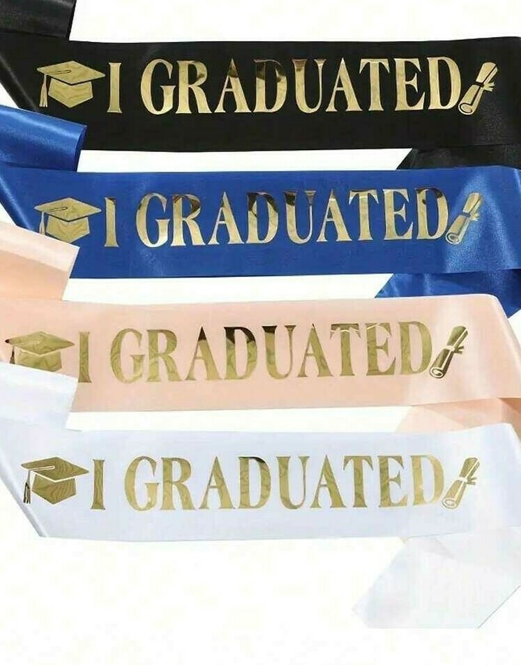 CZARNA SZARFA I GRADUATED