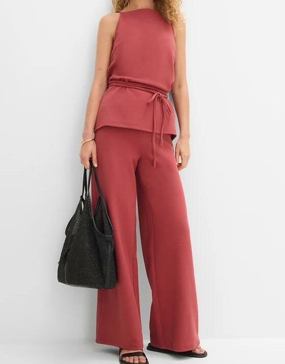 BLUZKA DAMSKA Z WIĄZANIEM W TALII