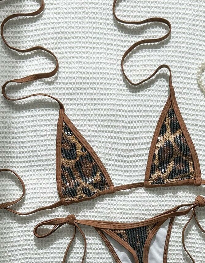 góra od stroju kąpielowego animal print