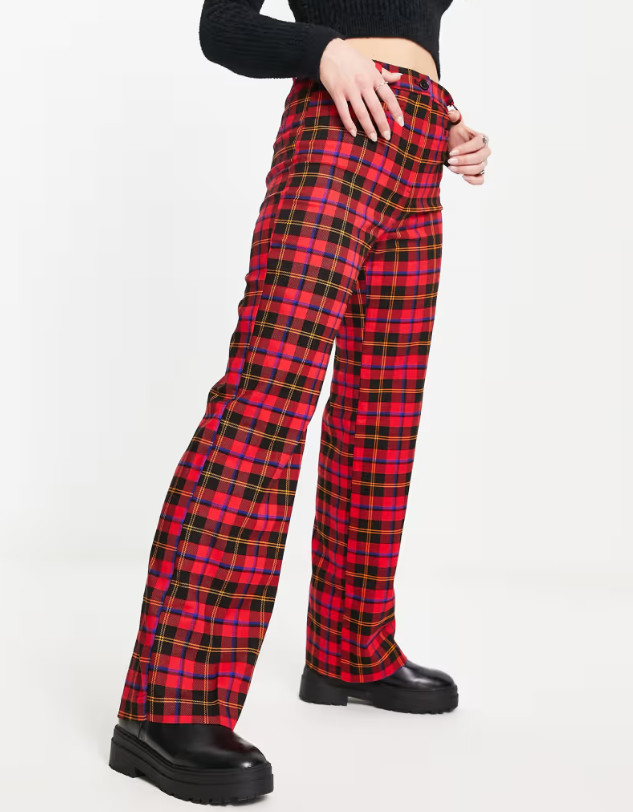 SPODNIE KRATKA CASUAL