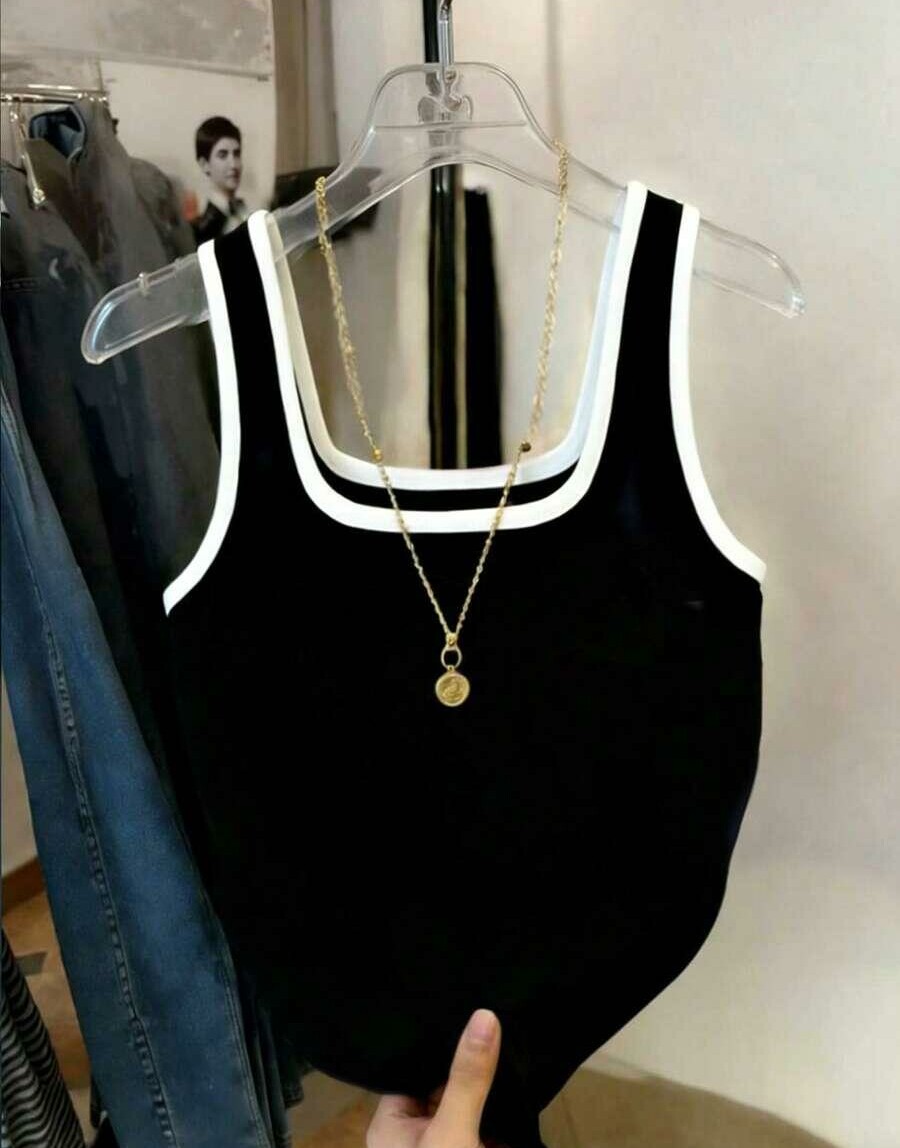 CZARNY TOP KONTRAST