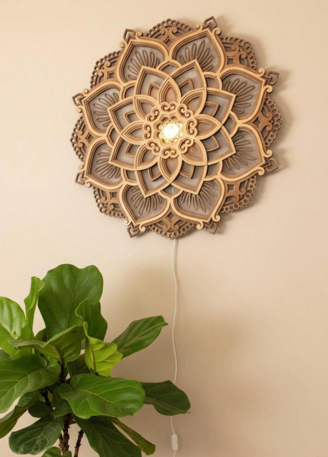 DEKORACYJNA ZAWIESZKA MANDALA LED