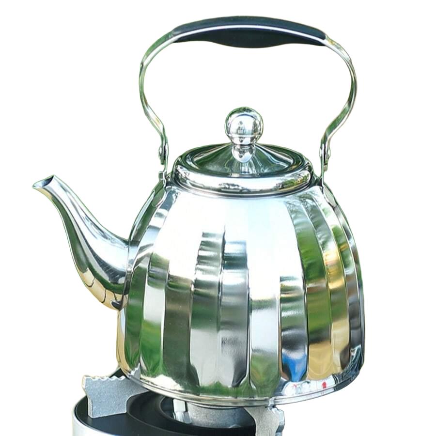 srebrny czajnik ze stali nierdzewnej 1,5l