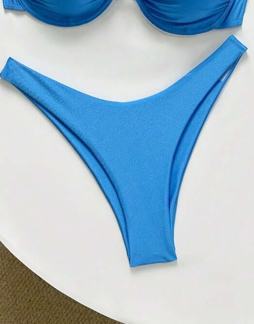 DÓŁ OD BIKINI