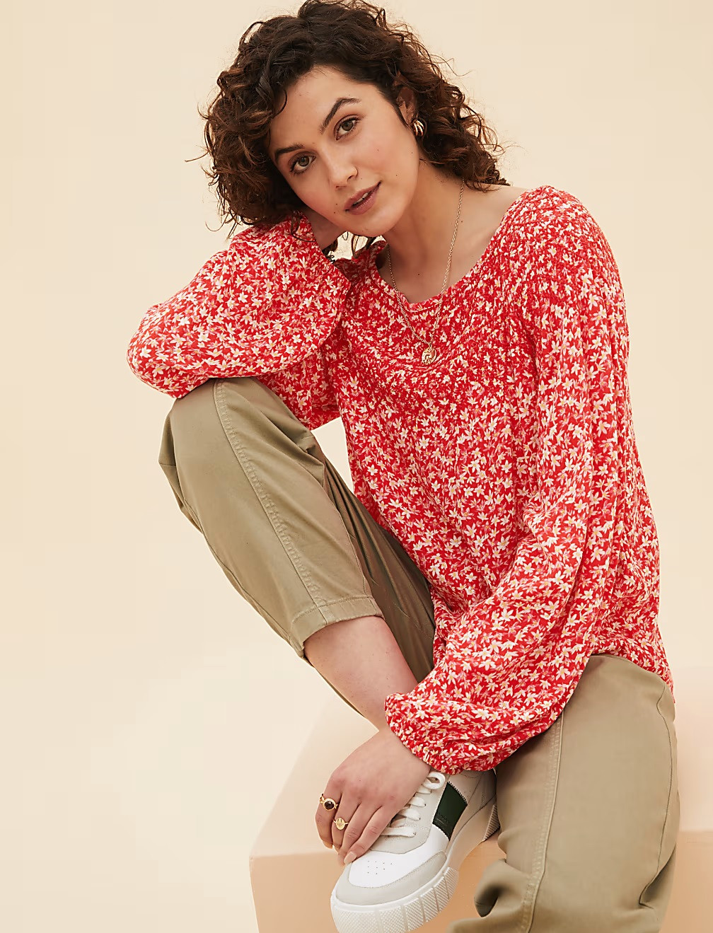 czerwona bluza kwiaty T53-2405U-B4