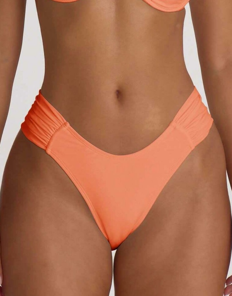 DÓŁ OD BIKINI