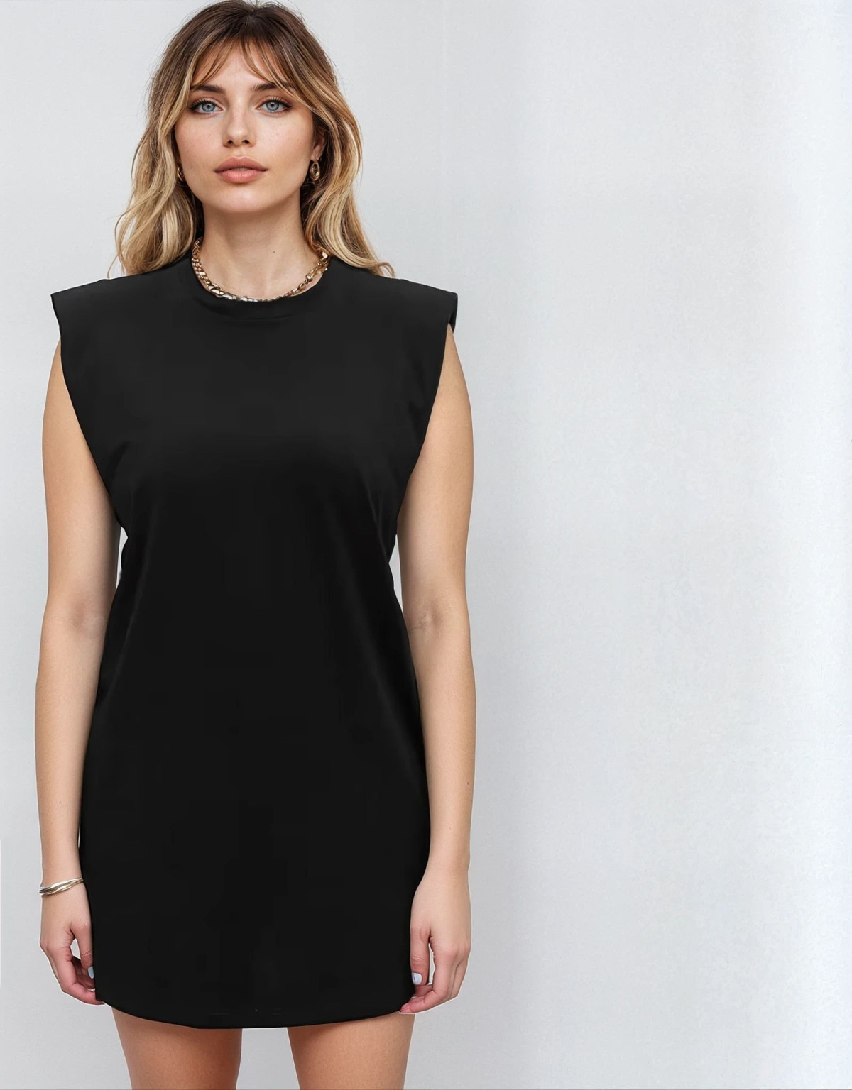czarna mini sukienka