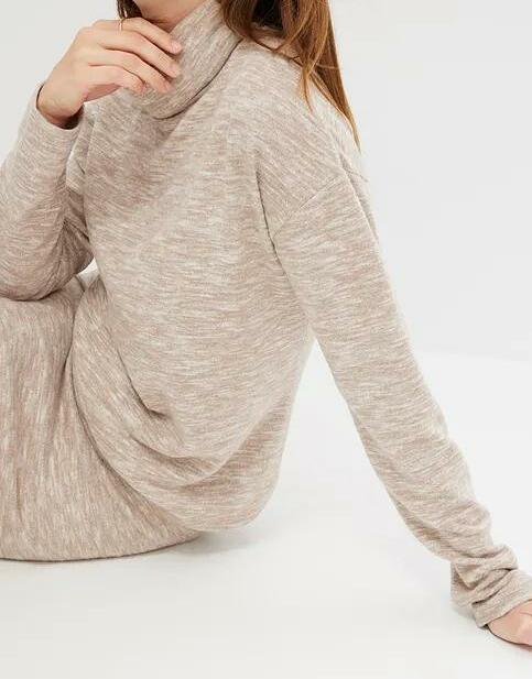 SWETER Z GOLFEM 