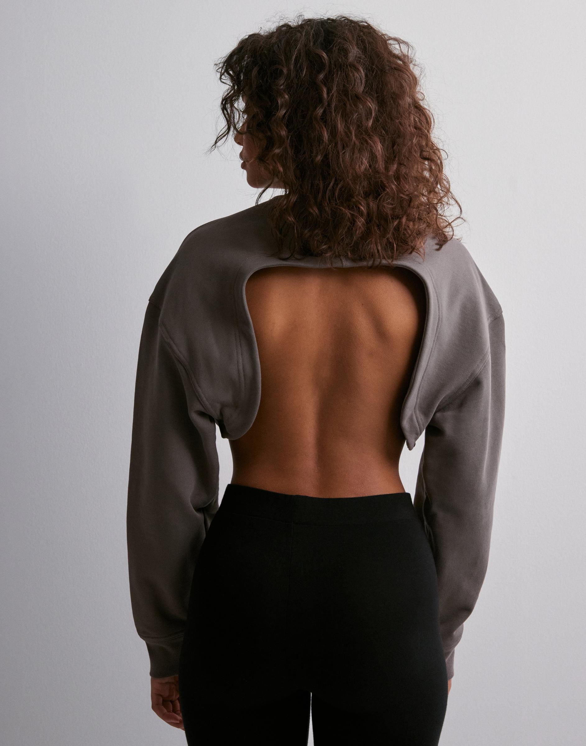 BLUZA SPORTOWA ODKRYTE PLECY IT8278