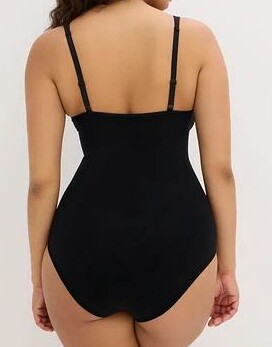 CZARNE BODY MODELUJĄCE