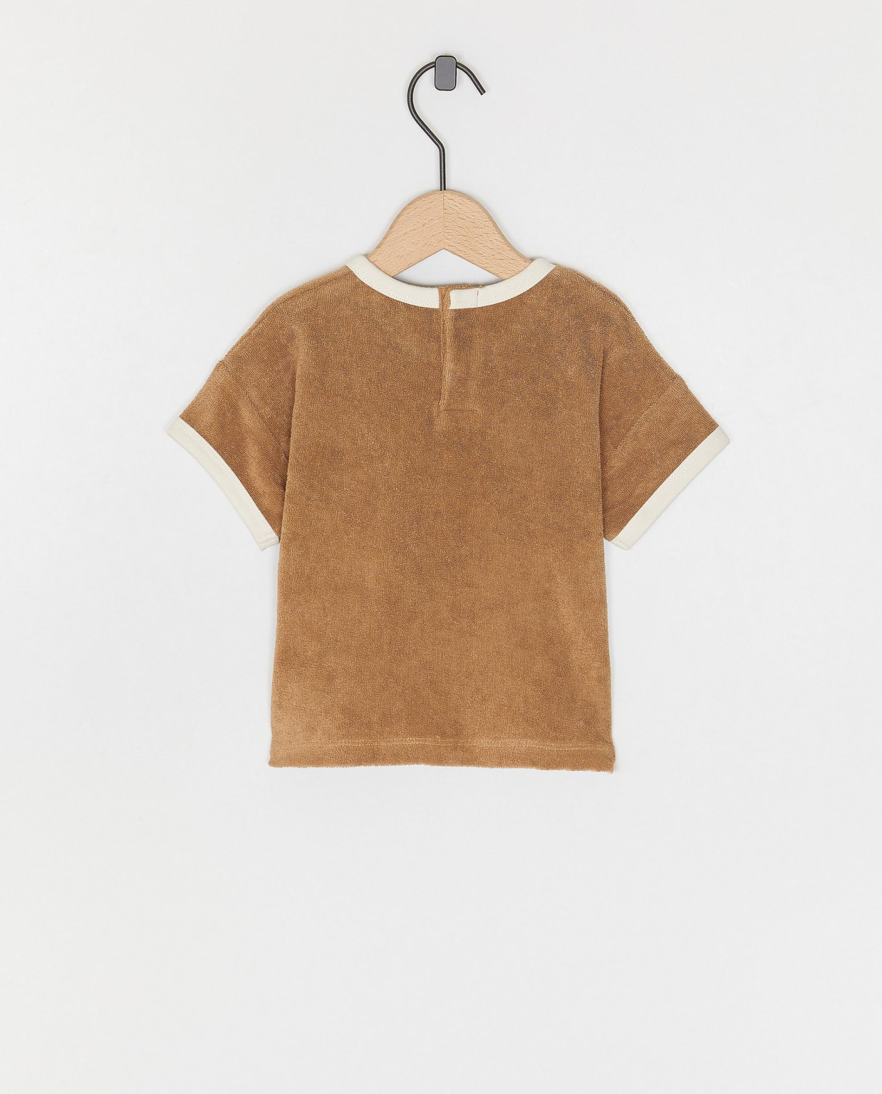 BRĄZOWY T-SHIRT PRINT
