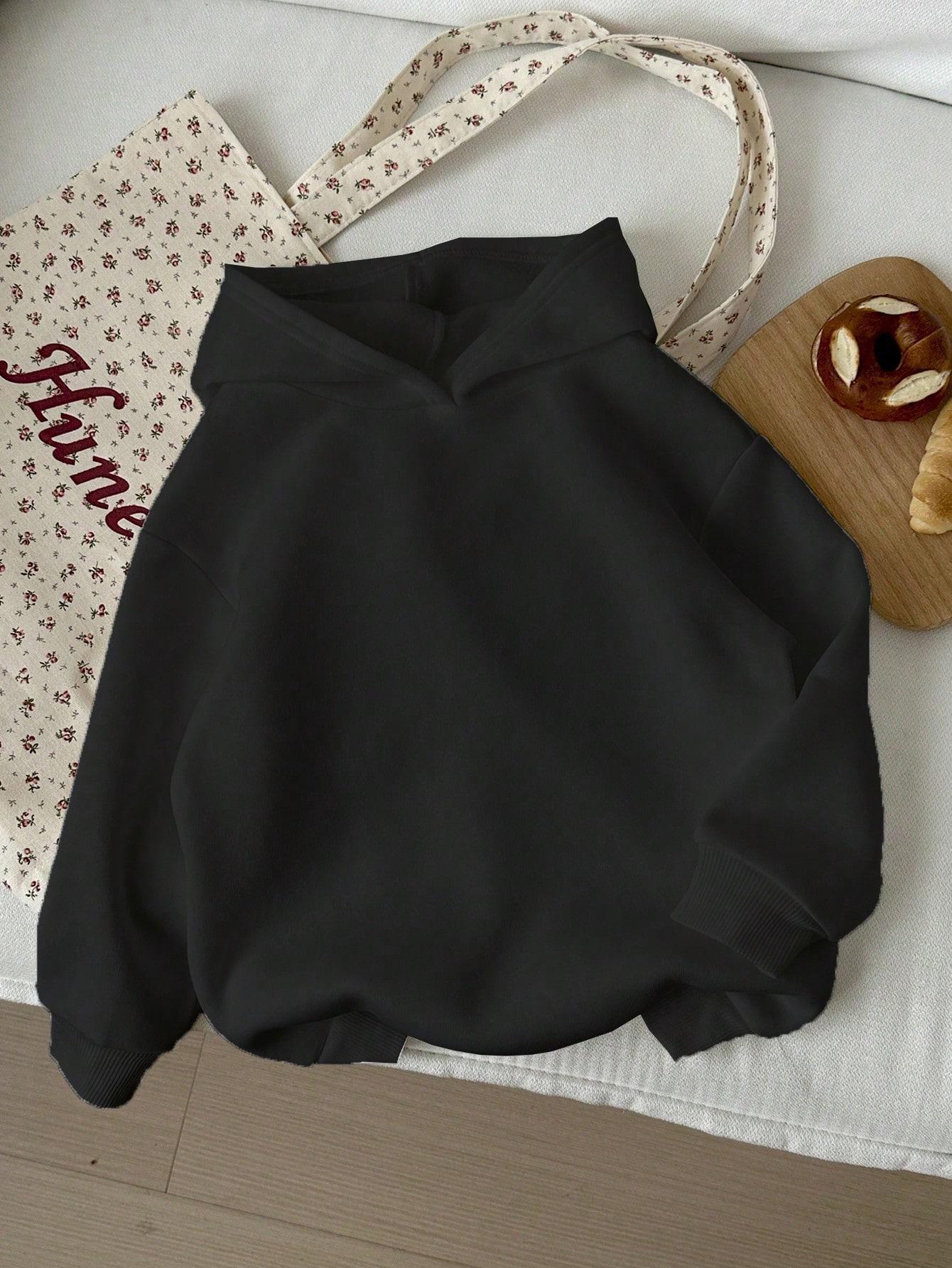 CZARNA BLUZA KAPTUR NADRUK