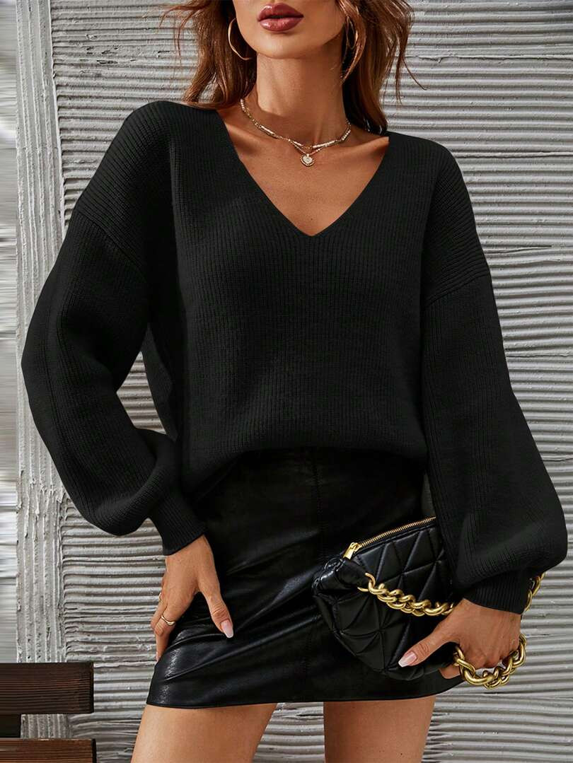 CZARNY SWETER V NECK