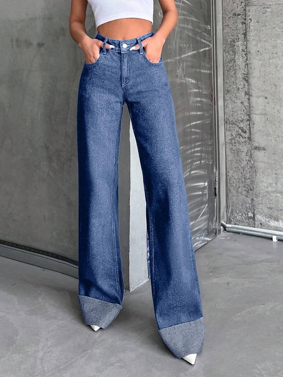 niebieskie spodnie jeans