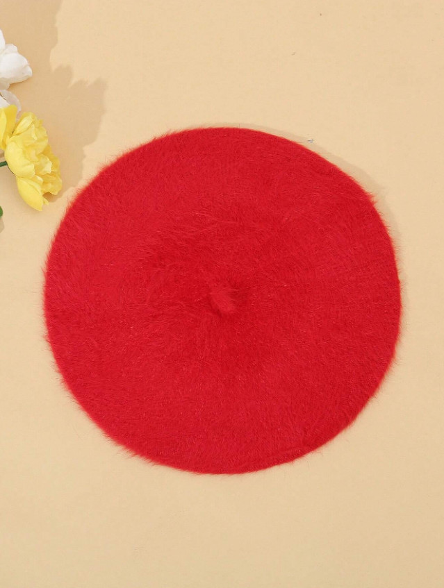 czerwona czapka beret