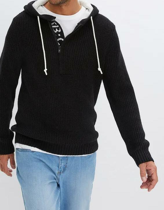 SWETER Z KAPTUREM