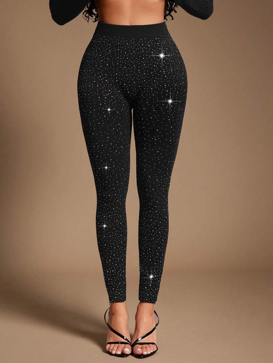 czarne legginsy zdobienie