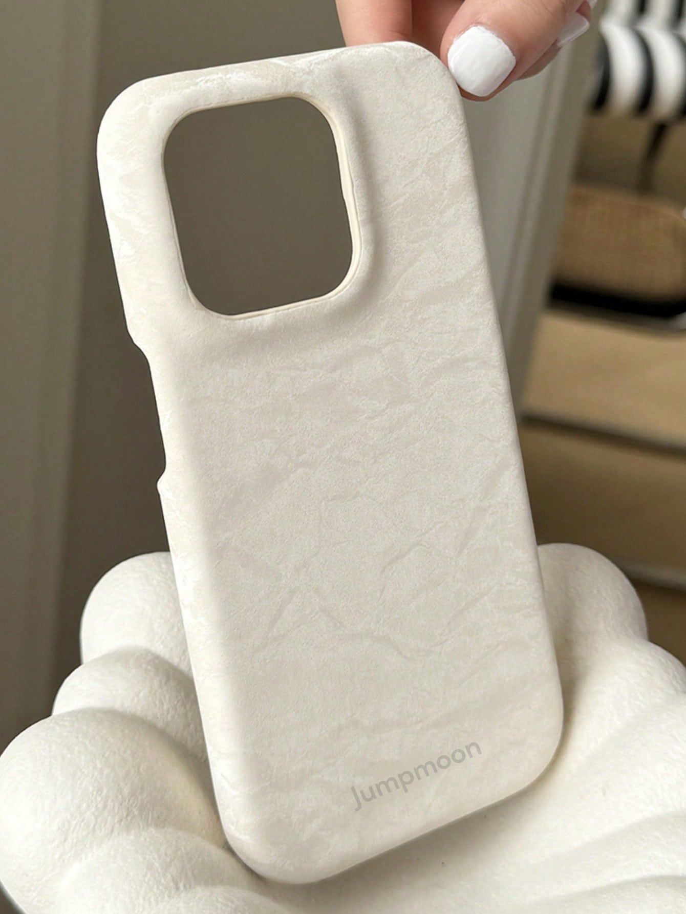 ETUI NA TELEFON IPHONE 13