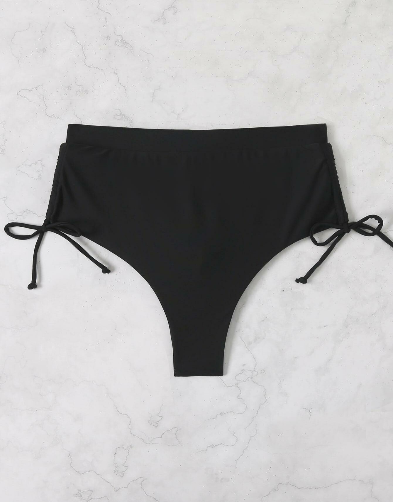 DÓŁ OD BIKINI