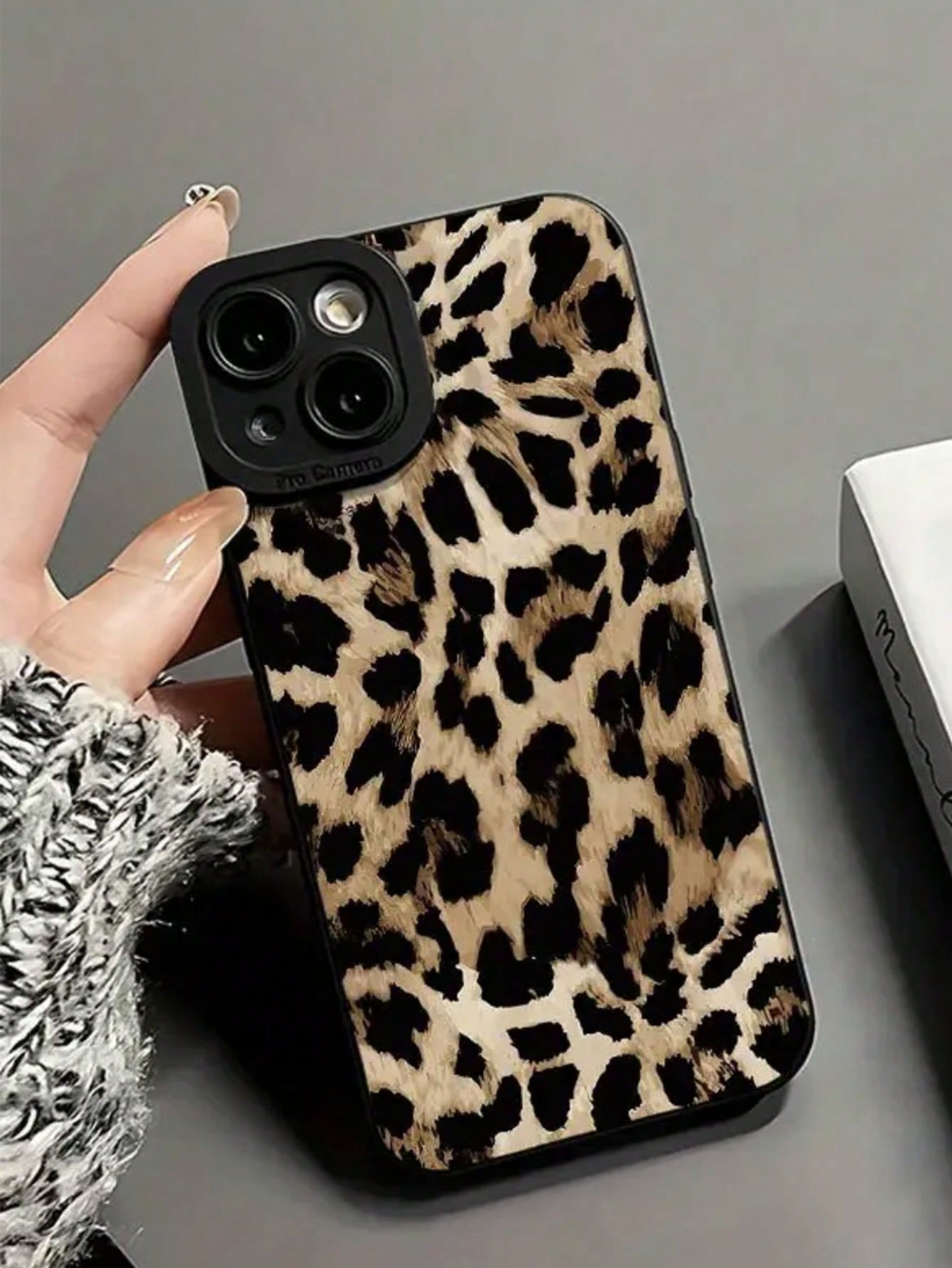 etui na telefon iphone 16 pro