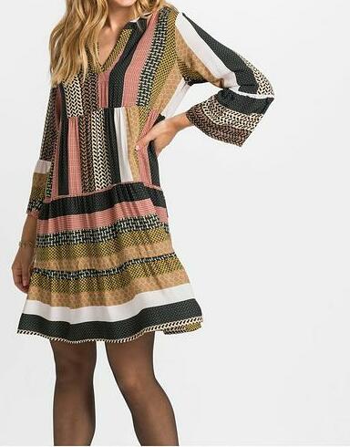 SUKIENKA WE WZORY 