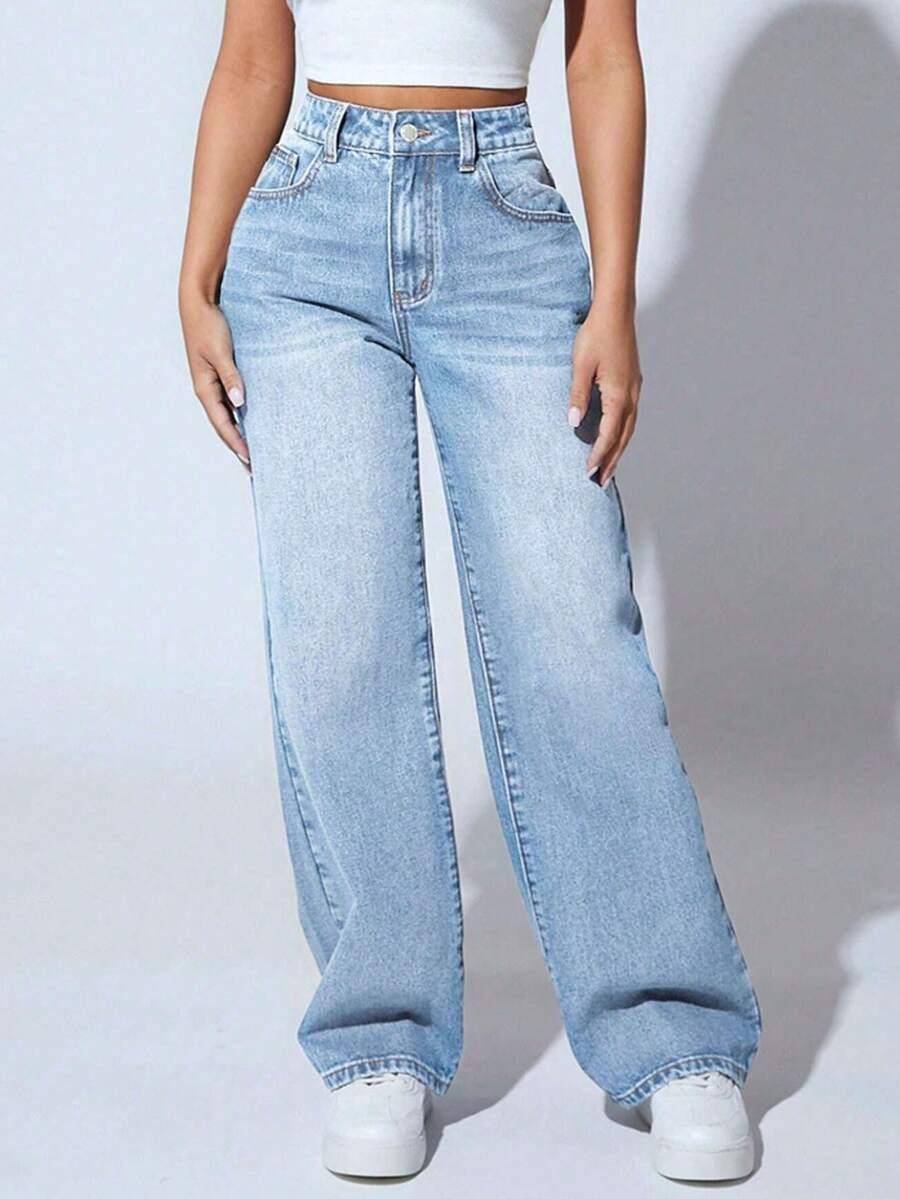 niebieskie jeansy kieszenie